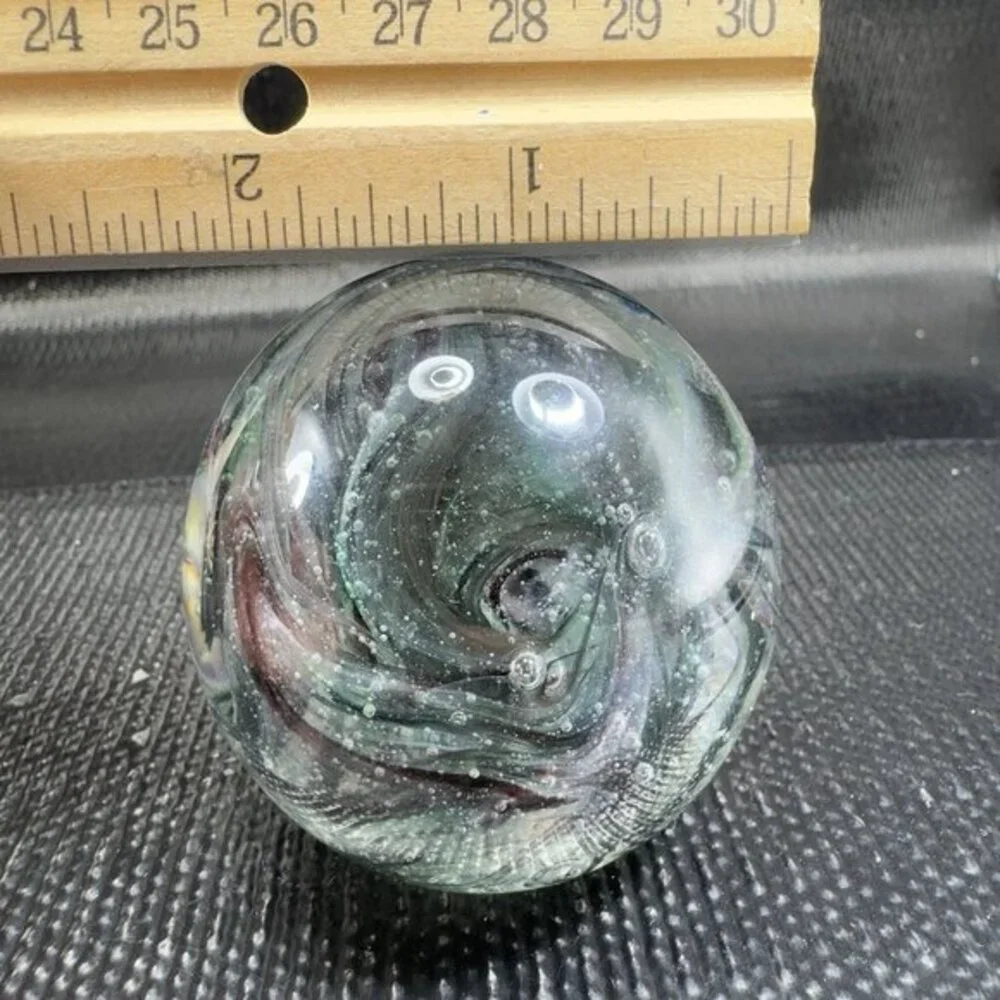 VTG‎ Dynasty Gallery Around The World Round Glass Paperweight Green Black Swirls